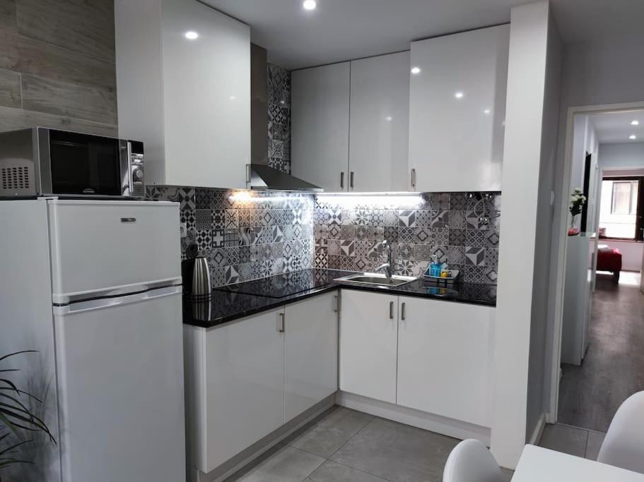 Torre Dos Clerigos Apartment Порту Экстерьер фото