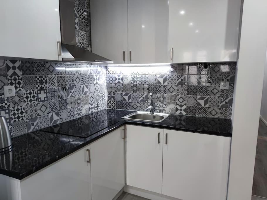 Torre Dos Clerigos Apartment Порту Экстерьер фото