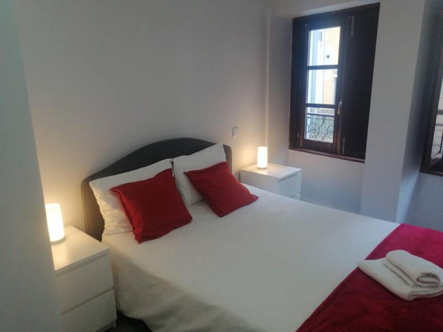 Torre Dos Clerigos Apartment Порту Экстерьер фото