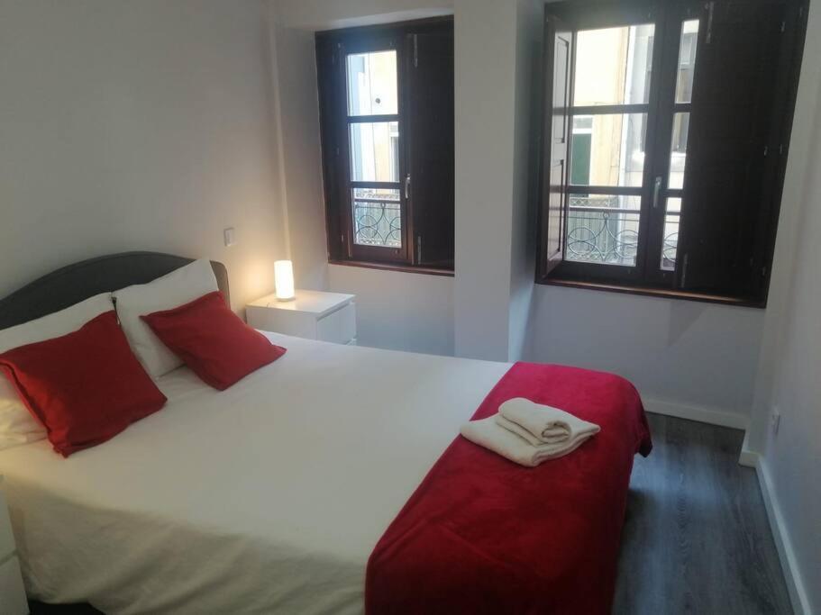 Torre Dos Clerigos Apartment Порту Экстерьер фото